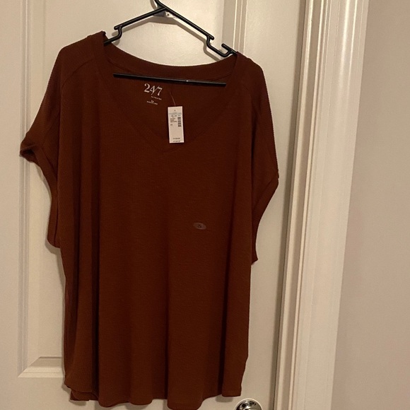 Maurices Rust Ribbed V-Neck Top - Picture 2 of 3